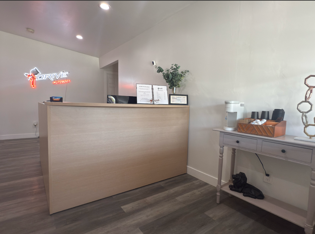 Drive Auto Body professional reception area with modern facilities and welcoming atmosphere